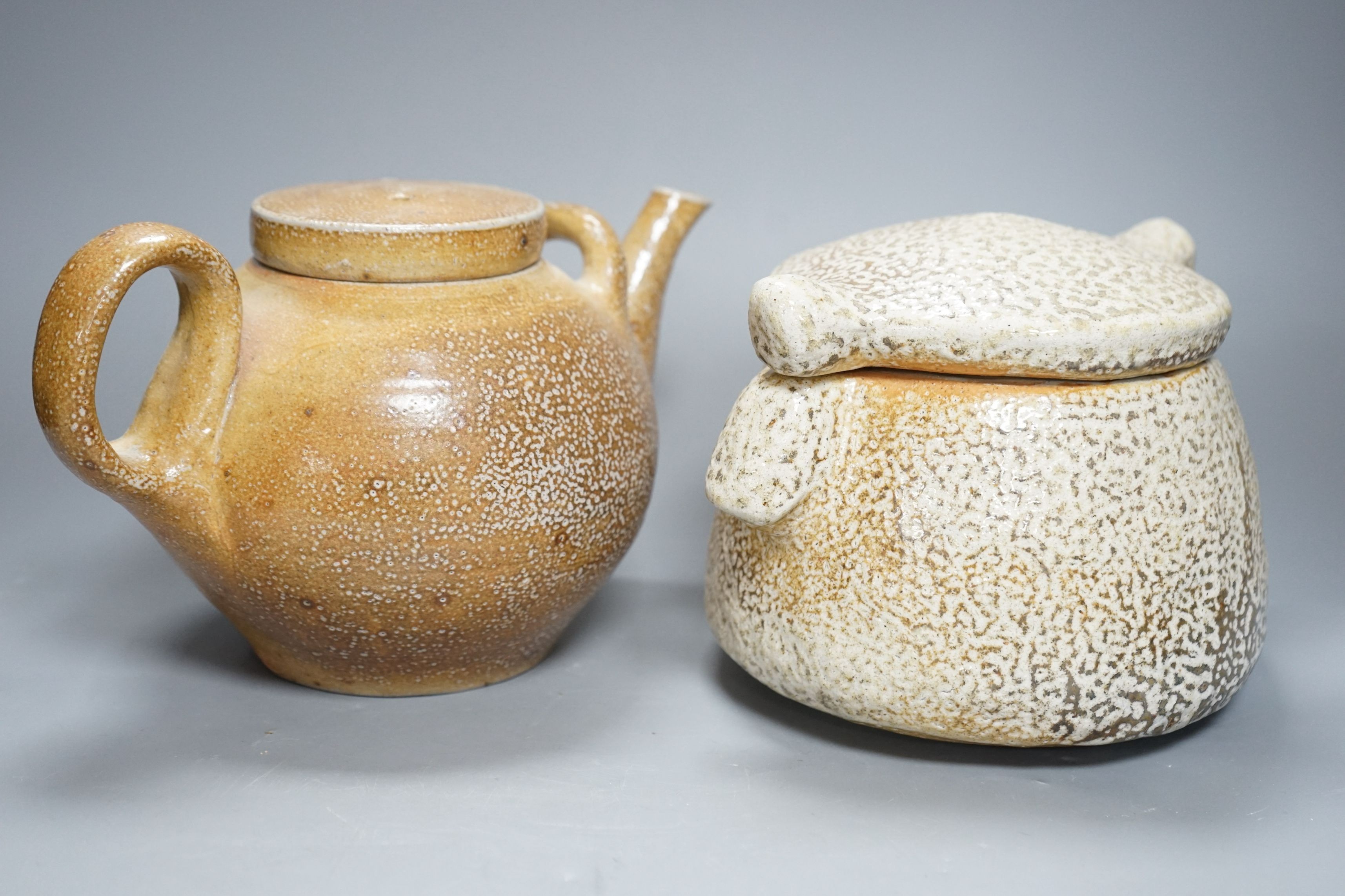 Sarah Walton (b.1945), a salt glaze stoneware teapot and cover and a similar jar and cover, tallest 16cm